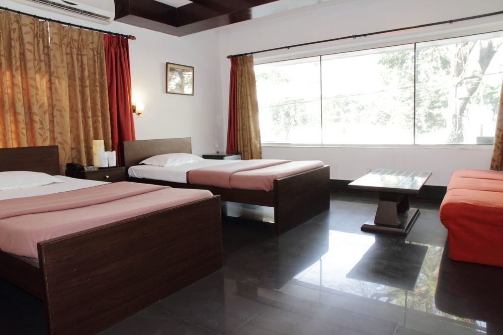 Wise Owl Comfotel Calcutta  Esterno foto